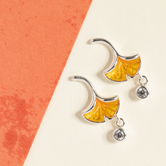 Ginko Leaf Earrings - Picture 4 of 6